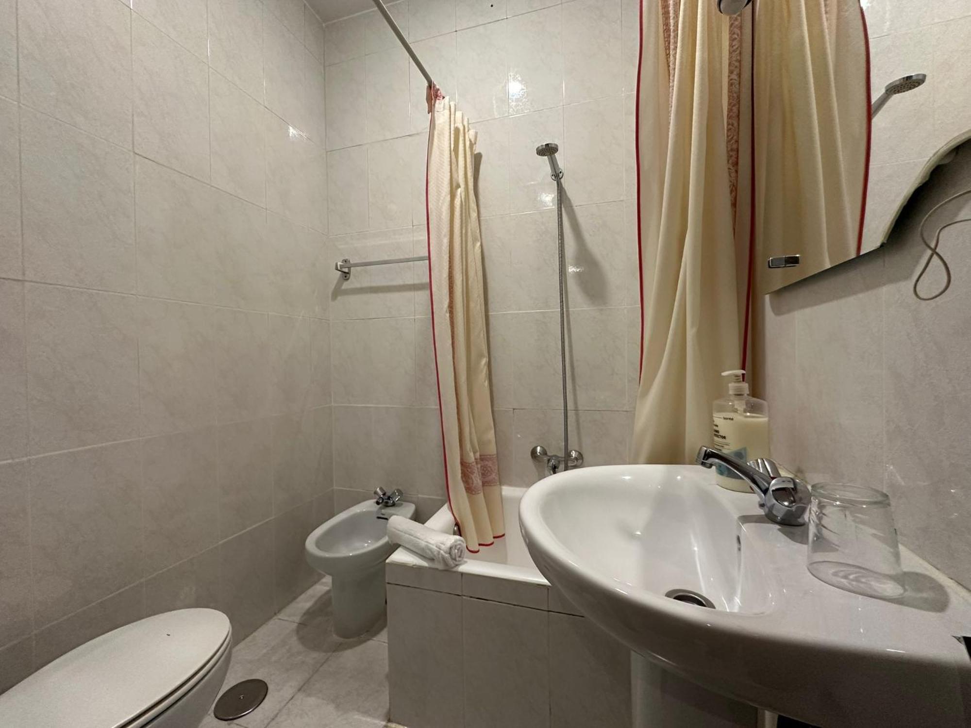 מדריד Hostal Villamanez מראה חיצוני תמונה